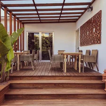 Pate'o & אכסניה אובאר