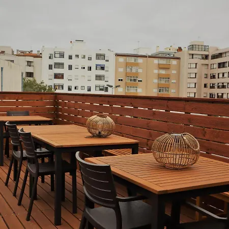 Pate'o & אכסניה