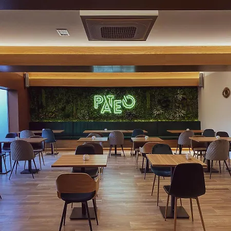 بيت شباب Pate'o & *